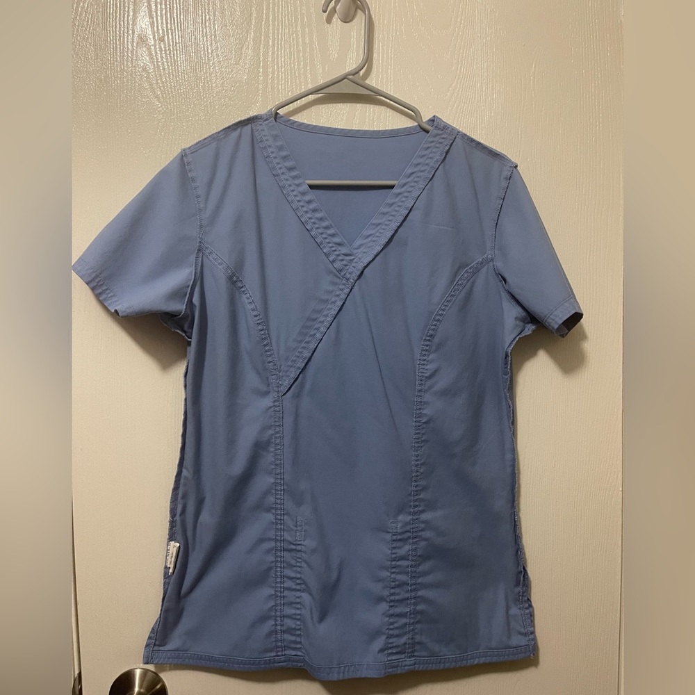 Scrub top - Picture 3 of 5